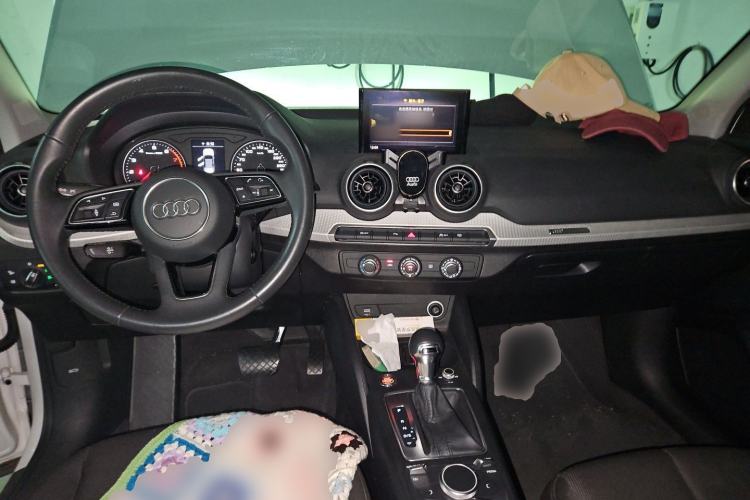 Used Audi Q2L 2021 35 TFSI Progressive Dynamic Edition Center Console