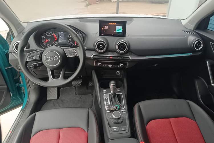 Used Audi Q2L 2021 35 TFSI Fashion Dynamic Model Center Console