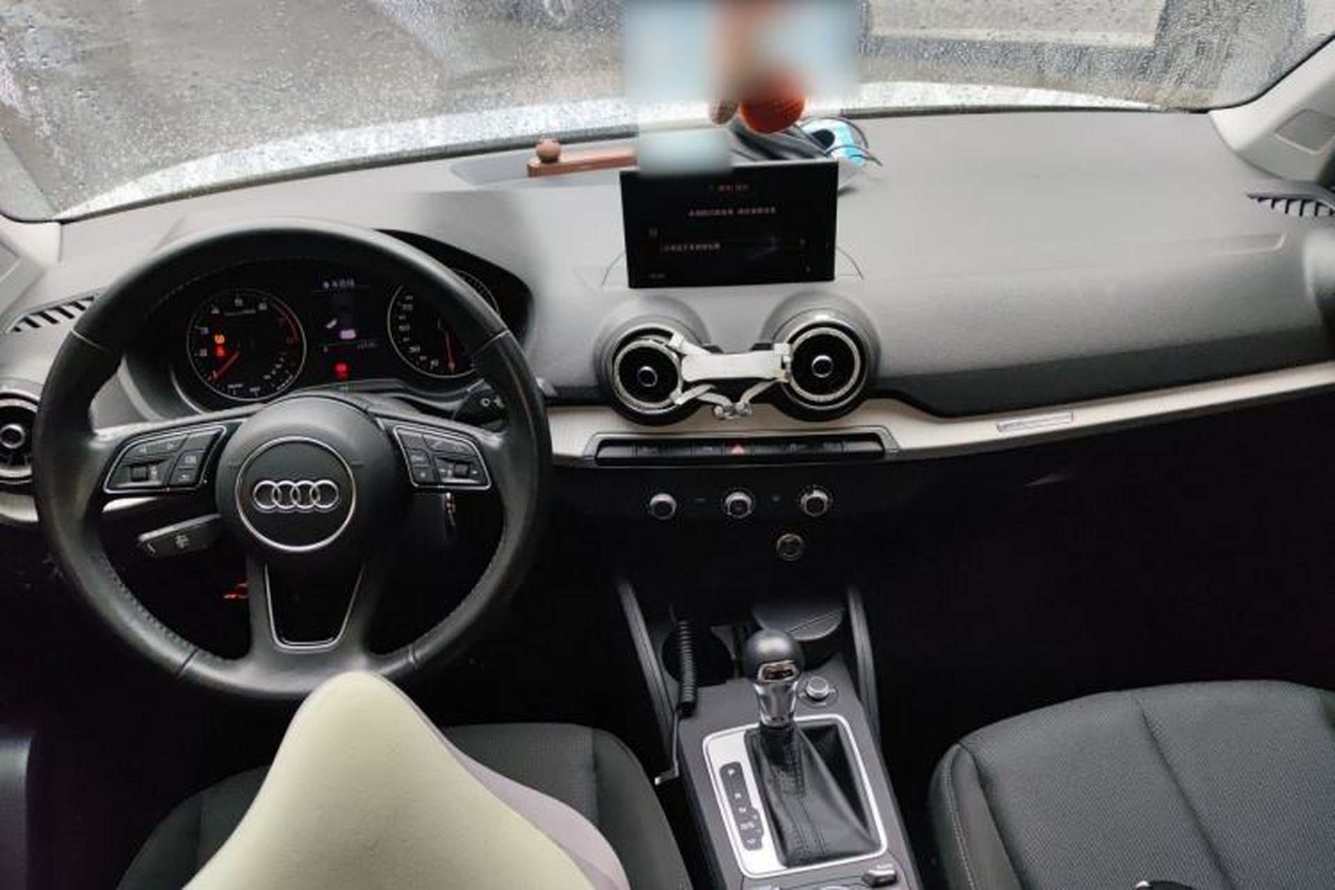 Used Audi Q2L 2021 35 TFSI Progressive Dynamic Edition Center Console