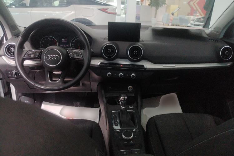 Used Audi Q2L 2021 35 TFSI Progressive Dynamic Edition Center Console