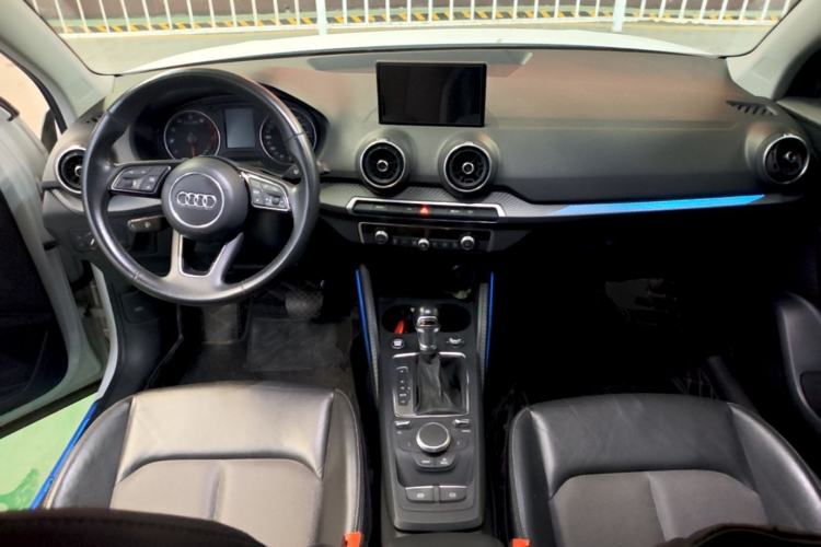 Used Audi Q2L 2021 35 TFSI Fashion Dynamic Model Center Console