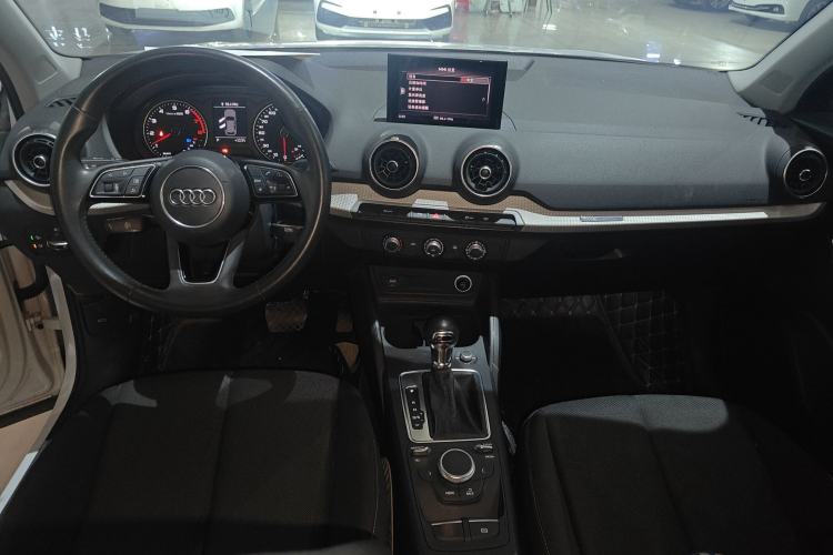 Used Audi Q2L 2021 35 TFSI Progressive Dynamic Edition Center Console