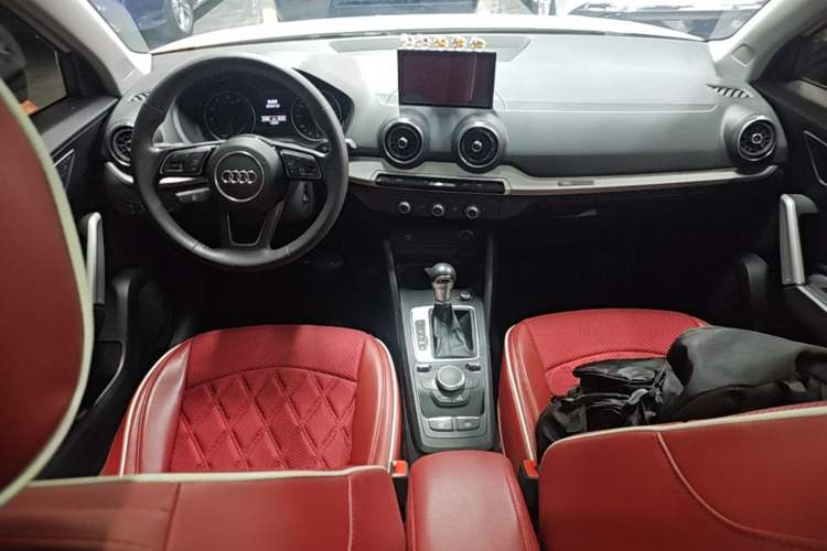 Used Audi Q2L 2021 35 TFSI Progressive Dynamic Edition Center Console