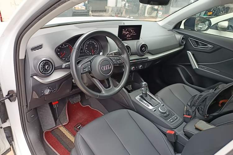 Used Audi Q2L 2021 35 TFSI Progressive Dynamic Edition Center Console