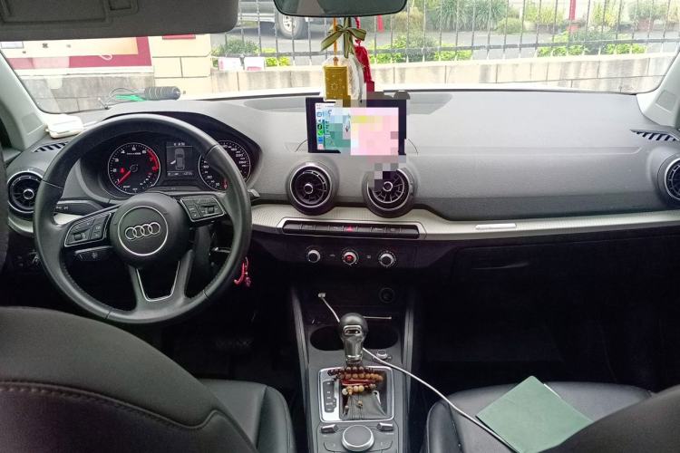Used Audi Q2L 2021 35 TFSI Progressive Dynamic Edition Center Console