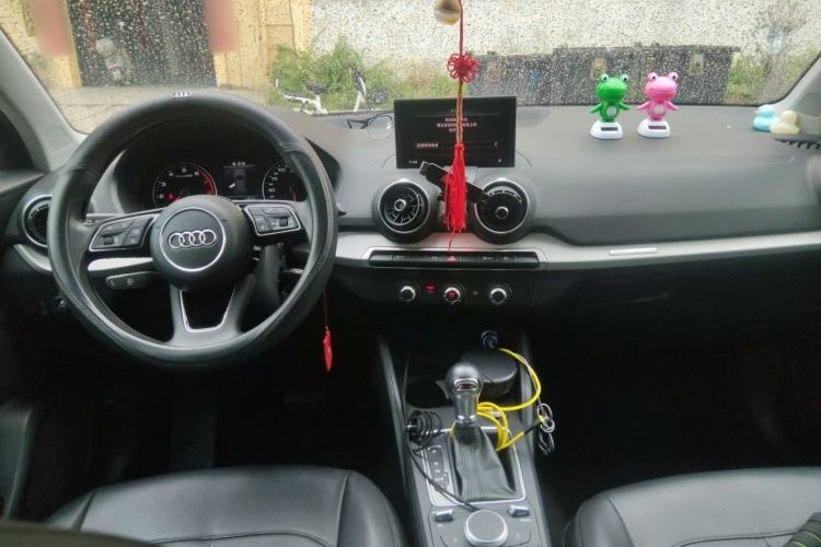 Used Audi Q2L 2021 35 TFSI Progressive Dynamic Edition Center Console