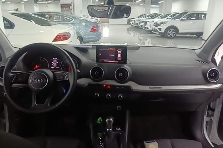 Used Audi Q2L 2021 35 TFSI Progressive Dynamic Edition Center Console