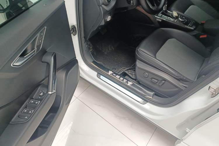 Used Audi Q2L 2021 35 TFSI Fashionable and Elegant Model Driver Seat