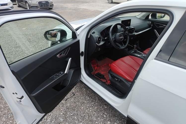 Used Audi Q2L 2021 35 TFSI Progressive Dynamic Edition Driver Seat