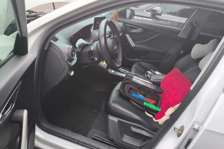 Used Audi Q2L 2021 35 TFSI Progressive Dynamic Edition Driver Seat