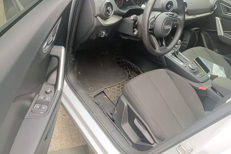 Used Audi Q2L 2021 35 TFSI Progressive Dynamic Edition Driver Seat