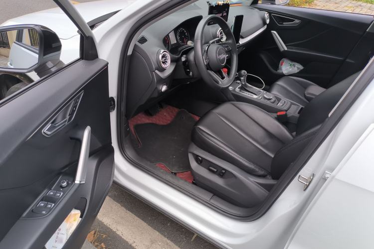 Used Audi Q2L 2021 35 TFSI Progressive Dynamic Edition Driver Seat