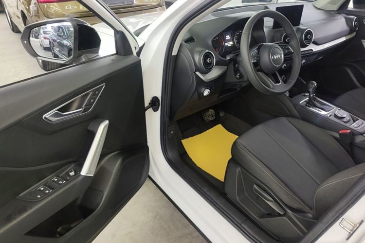 Used Audi Q2L 2021 35 TFSI Progressive Dynamic Edition Driver Seat