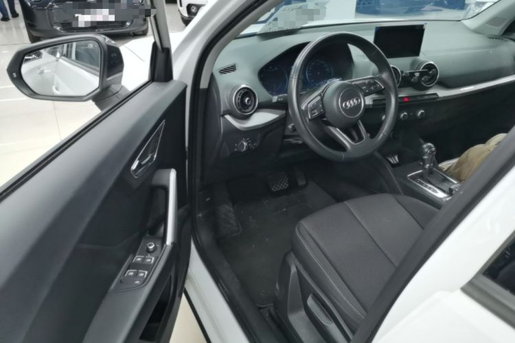 Used Audi Q2L 2021 35 TFSI Progressive Dynamic Edition Driver Seat
