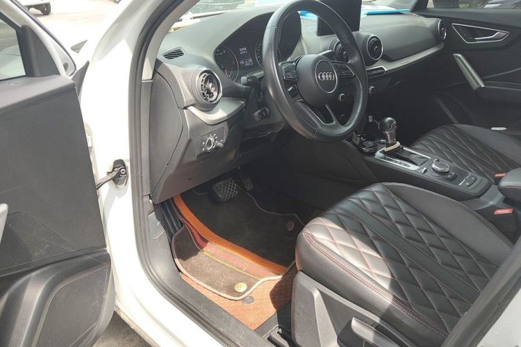 Used Audi Q2L 2021 35 TFSI Progressive Dynamic Edition Driver Seat