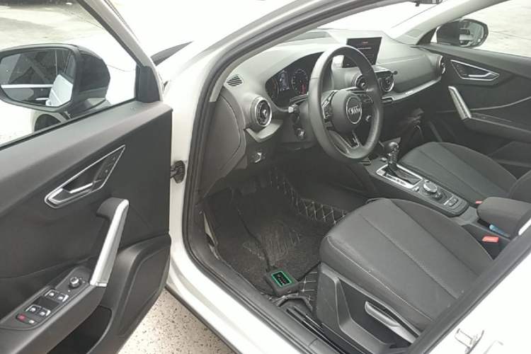 Used Audi Q2L 2021 35 TFSI Progressive Dynamic Edition Driver Seat
