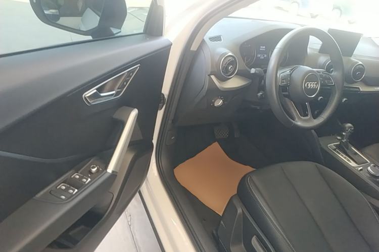 Used Audi Q2L 2021 35 TFSI Progressive Dynamic Edition Driver Seat