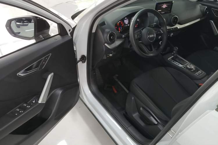 Used Audi Q2L 2021 35 TFSI Progressive Dynamic Edition Driver Seat