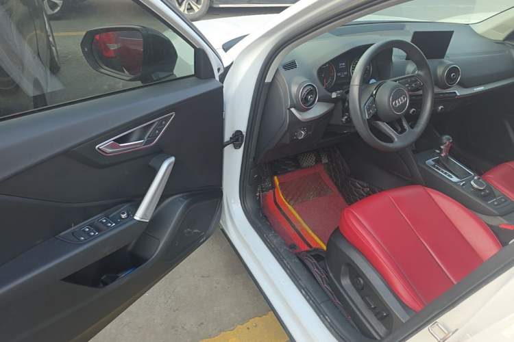 Used Audi Q2L 2021 35 TFSI Progressive Dynamic Edition Driver Seat