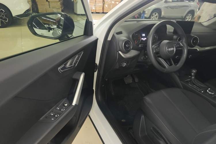 Used Audi Q2L 2021 35 TFSI Progressive Dynamic Edition Driver Seat