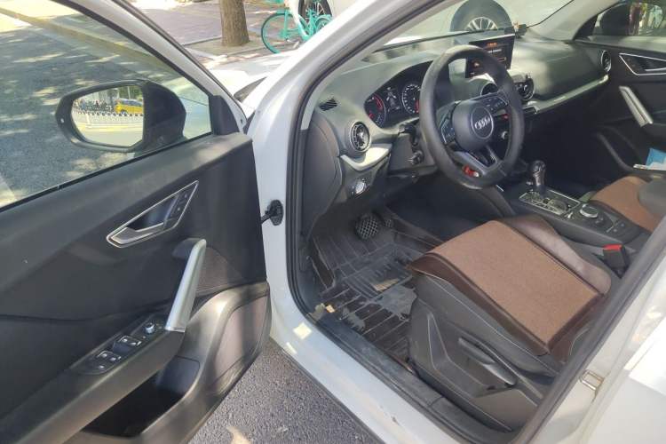 Used Audi Q2L 2021 35 TFSI Progressive Dynamic Edition Driver Seat