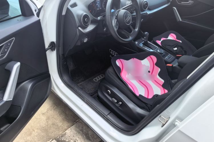 Used Audi Q2L 2021 35 TFSI Progressive Dynamic Edition Driver Seat