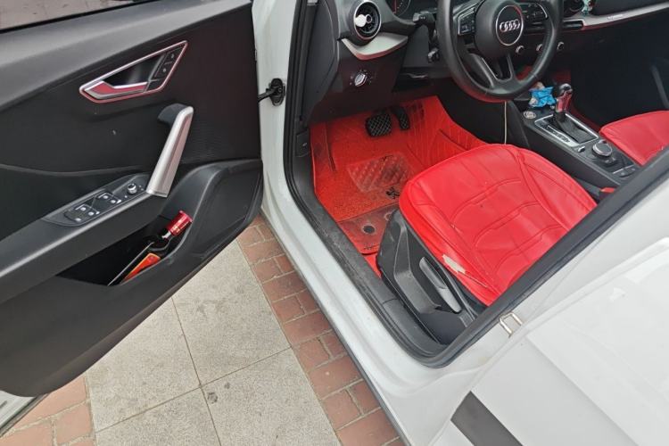 Used Audi Q2L 2021 35 TFSI Progressive Dynamic Edition Driver Seat