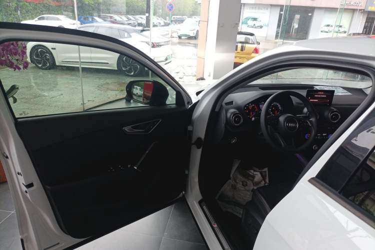 Used Audi Q2L 2021 35 TFSI Fashion Dynamic Model Driver Seat
