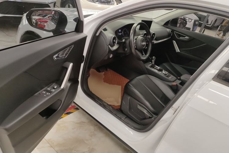 Used Audi Q2L 2021 35 TFSI Progressive Dynamic Edition Driver Seat