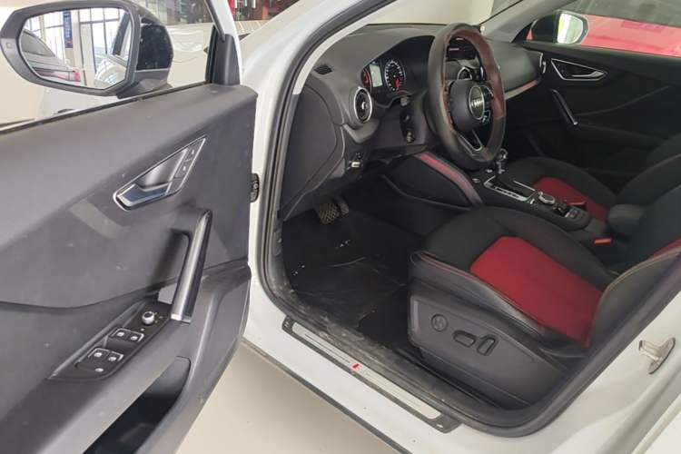 Used Audi Q2L 2021 35 TFSI Fashion Dynamic Model Driver Seat