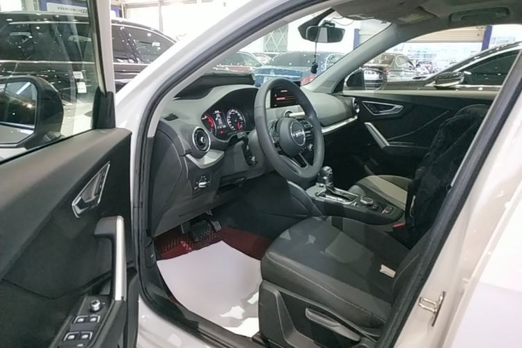 Used Audi Q2L 2021 35 TFSI Progressive Dynamic Edition Driver Seat