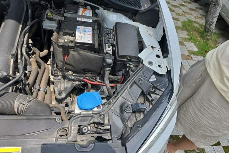 Used Audi Q2L 2021 35 TFSI Luxury Dynamic Model Engine Bay Left