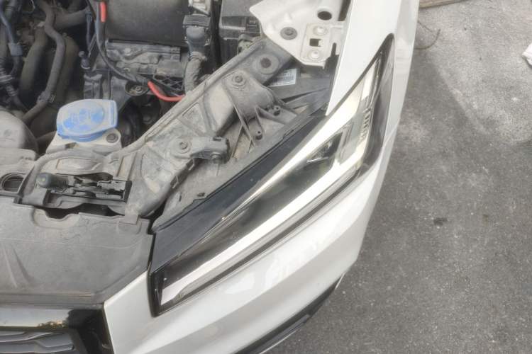 Used Audi Q2L 2021 35 TFSI Progressive Dynamic Edition Engine Bay Left