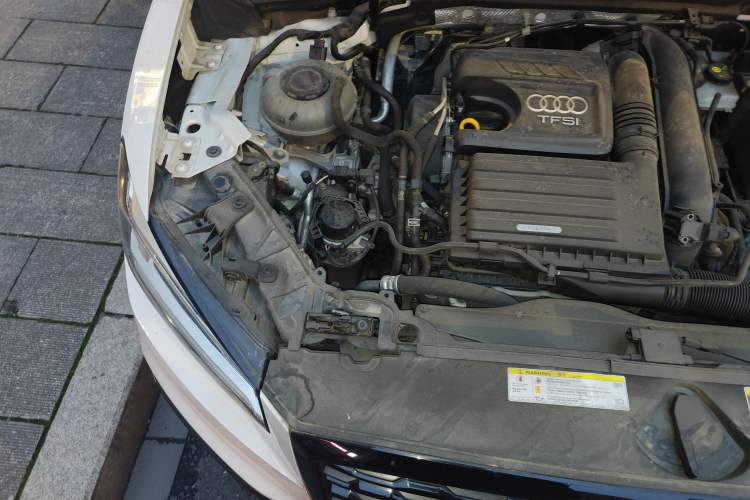 Used Audi Q2L 2021 35 TFSI Progressive Dynamic Edition Engine Bay Right