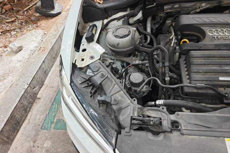 Used Audi Q2L 2021 35 TFSI Progressive Dynamic Edition Engine Bay Right