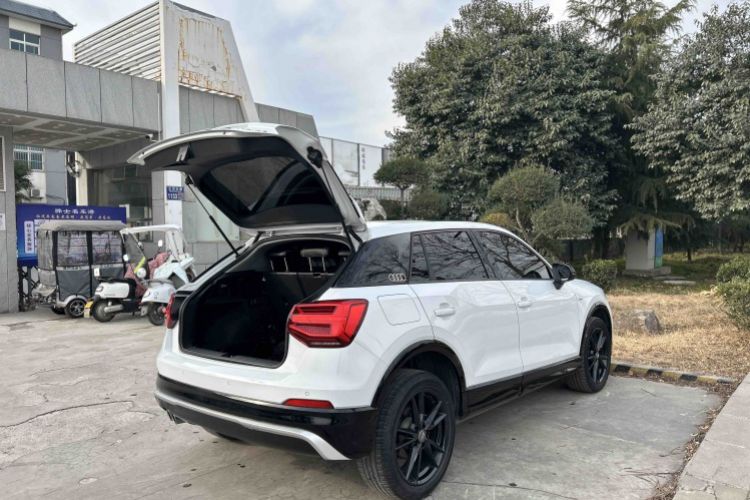 Used Audi Q2L 2021 35 TFSI Progressive Dynamic Edition Exterior 4