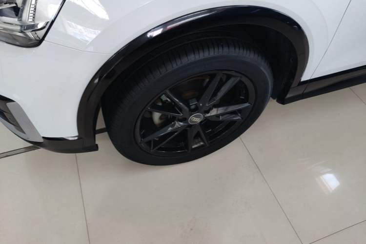Used Audi Q2L 2021 35 TFSI Fashion Dynamic Model Exterior 4