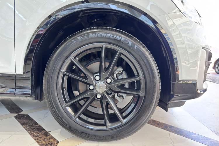 Used Audi Q2L 2021 35 TFSI Progressive Dynamic Edition Exterior 8