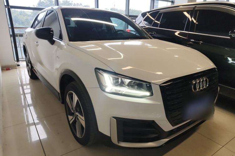 Used Audi Q2L 2021 35 TFSI Fashion Dynamic Model Front Right 45 Deg