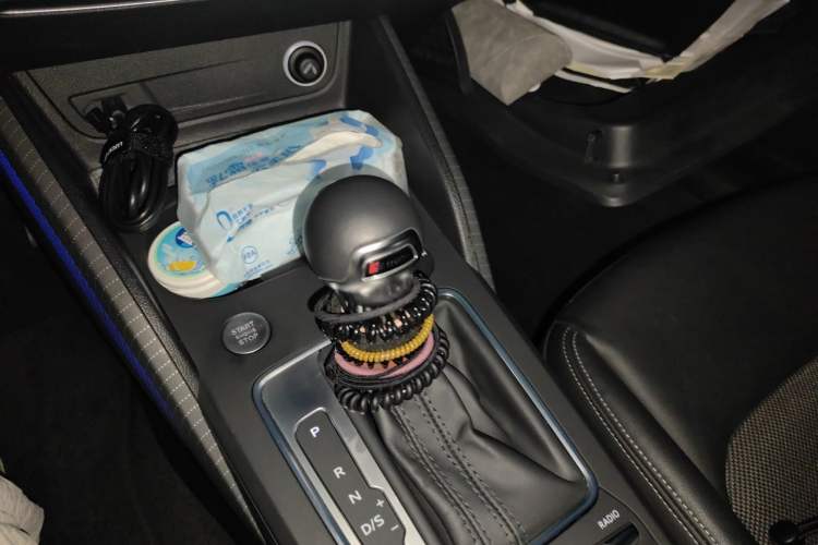 Used Audi Q2L 2021 35 TFSI Fashion Dynamic Model Gear Lever