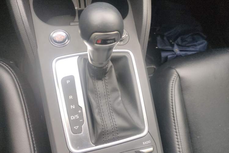 Used Audi Q2L 2021 35 TFSI Progressive Dynamic Edition Gear Lever