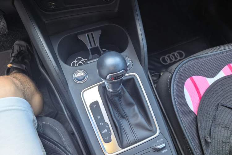Used Audi Q2L 2021 35 TFSI Progressive Dynamic Edition Gear Lever