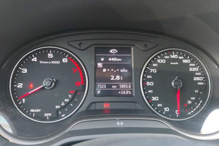 Used Audi Q2L 2021 35 TFSI Fashionable and Elegant Model Instrument Cluster
