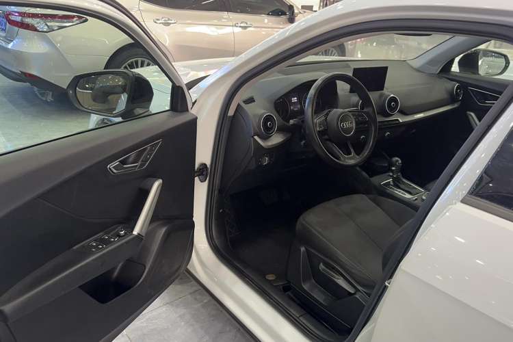 Used Audi Q2L 2021 35 TFSI Progressive Dynamic Edition Interior 2