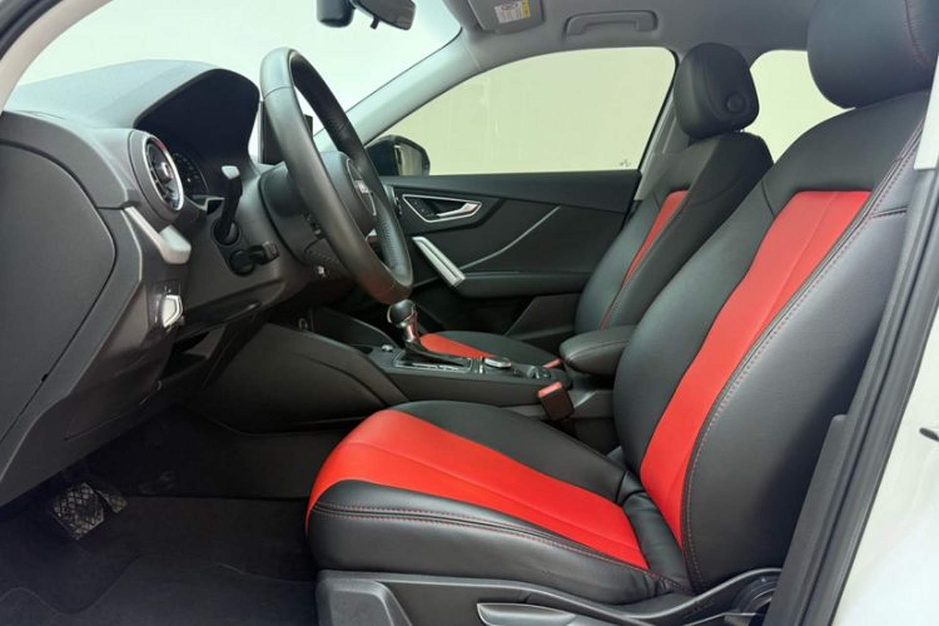 Used Audi Q2L 2021 35 TFSI Progressive Dynamic Edition Interior 4