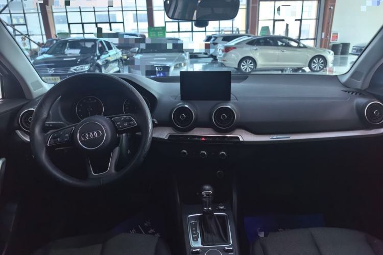 Used Audi Q2L 2021 35 TFSI Progressive Dynamic Edition Interior 4