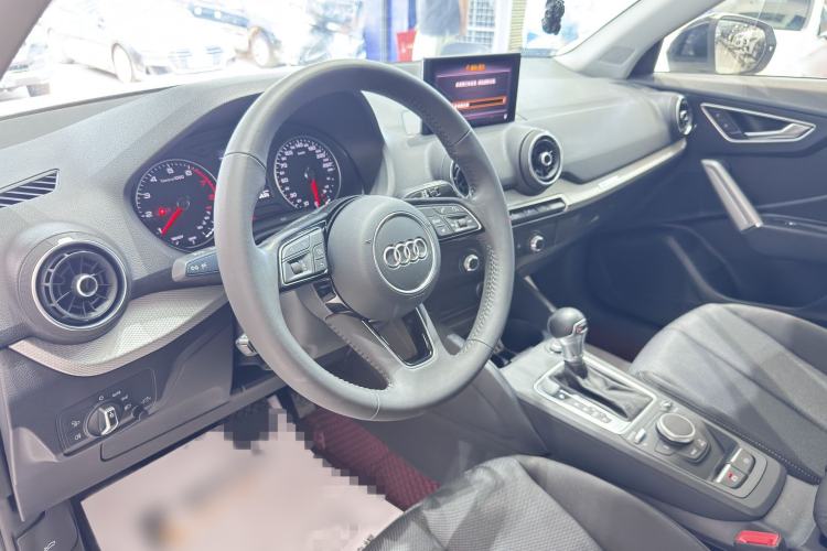 Used Audi Q2L 2021 35 TFSI Progressive Dynamic Edition Interior 4