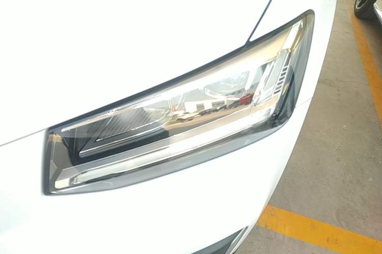 Used Audi Q2L 2021 35 TFSI Progressive Dynamic Edition Left Front Headlight