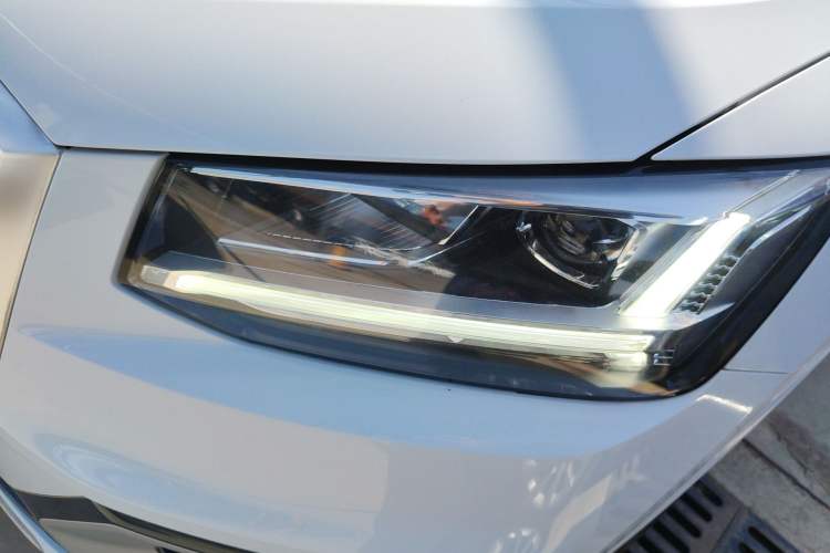 Used Audi Q2L 2021 35 TFSI Fashionable and Elegant Model Left Front Headlight