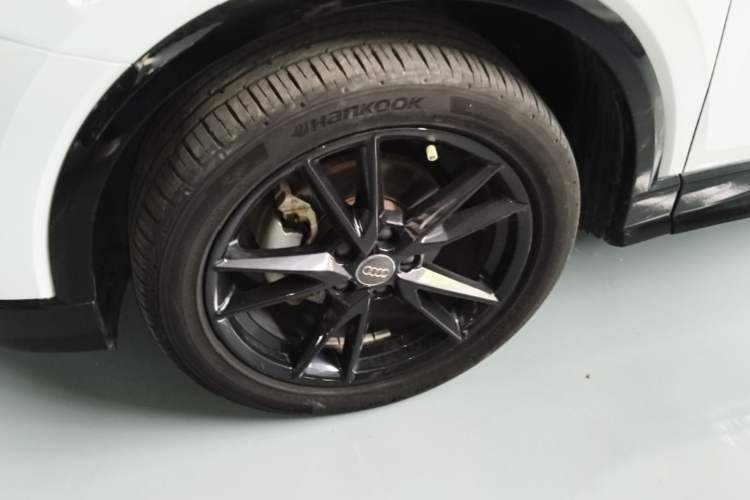 Used Audi Q2L 2021 35 TFSI Fashion Dynamic Model Left Front Wheel Hub